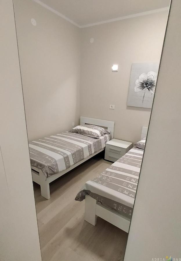 Spacious Izola Apartment Sl Экстерьер фото