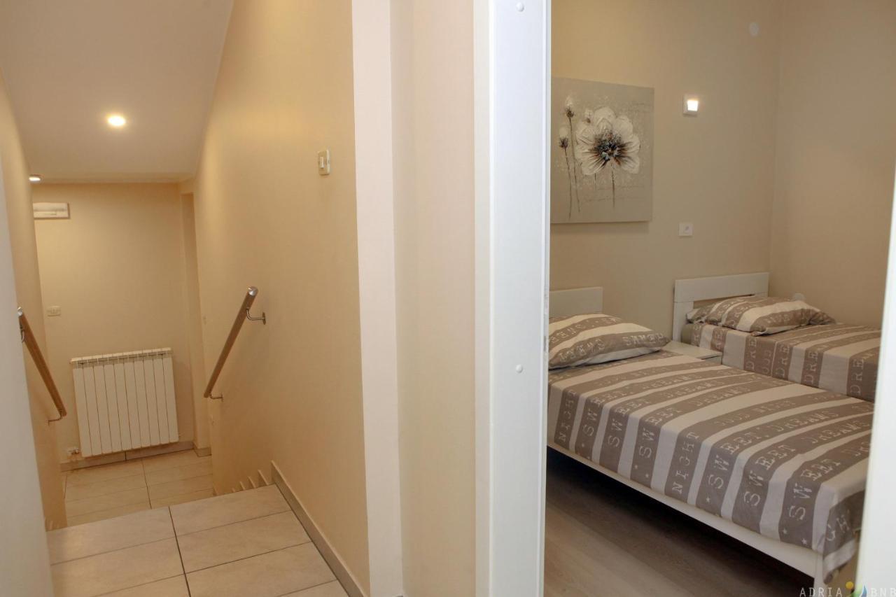 Spacious Izola Apartment Sl Экстерьер фото