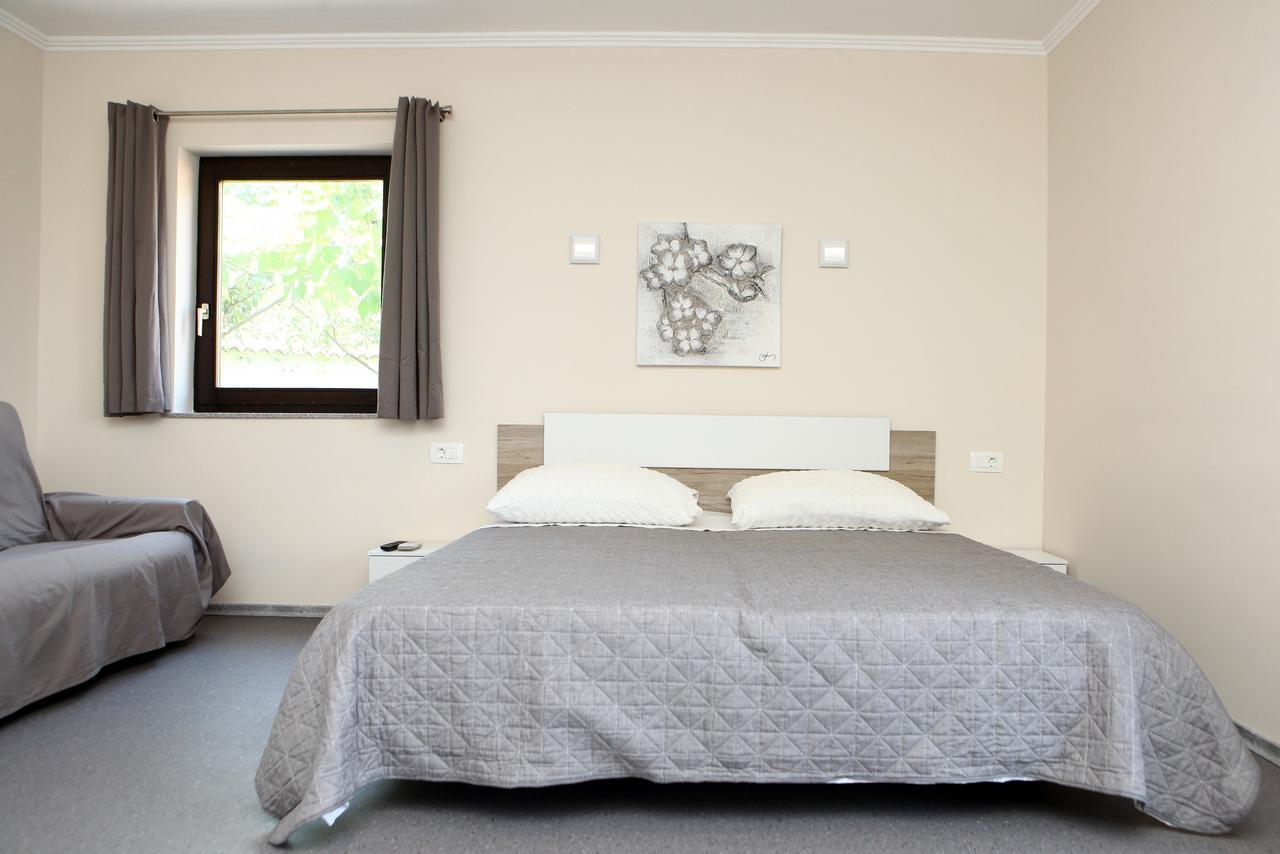 Spacious Izola Apartment Sl Экстерьер фото