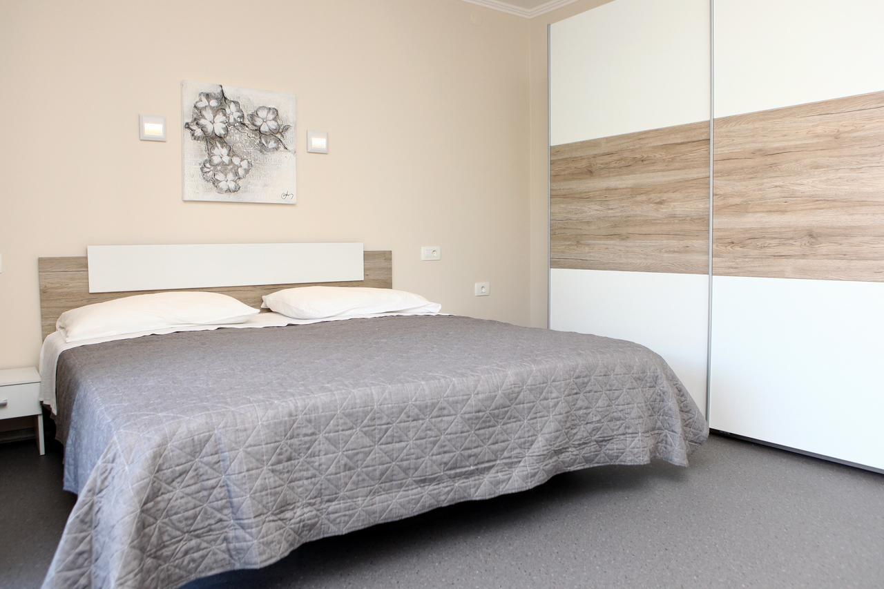 Spacious Izola Apartment Sl Экстерьер фото