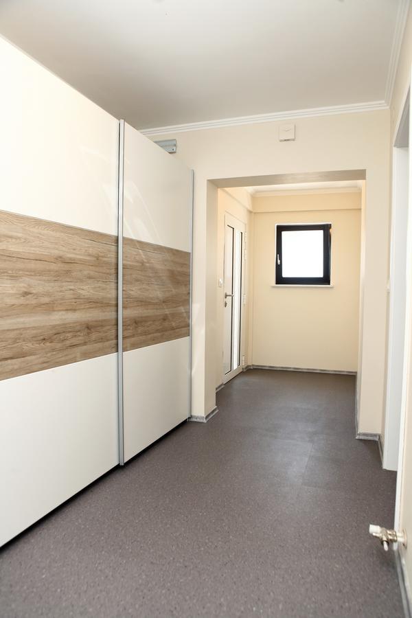 Spacious Izola Apartment Sl Экстерьер фото